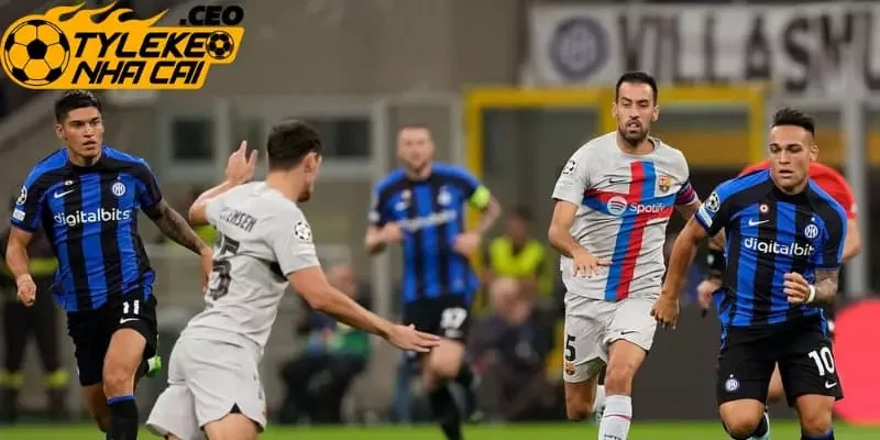 Theo đám đông, không xem xét phân tích ban đầu